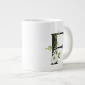 Mok van het initiaal met de brief f - lentevalum (Voorkant rechts)