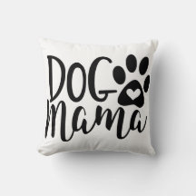 Mok van hondenblokjes met een doekje