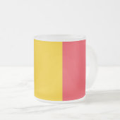 Mok van klein glas, bevroren, met Belgische vlag (Voorkant rechts)