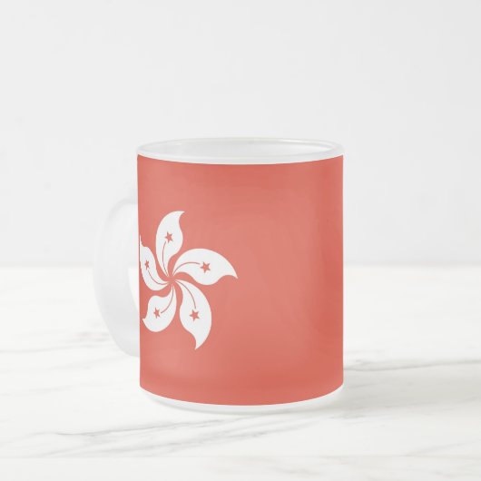 Mok van klein glas, bevroren, met vlag van Hongkon (Voorkant links)