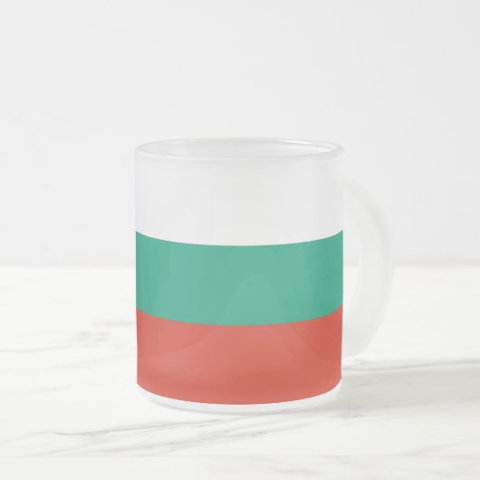 Mok van klein glas, voorgekookt, met Bulgaarse vla (Voorkant rechts)