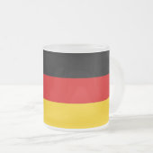 Mok van klein glas, voorgekookt, met Duitse vlag (Voorkant rechts)