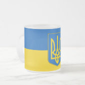 Mok van klein glas, voorgekookt, met Oekraïense vl (Voorkant links)
