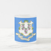 Mok van klein glas, voorgekookt, met vlag van Conn (Center)