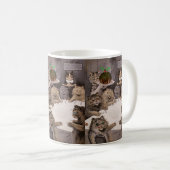 Mok van Louis Wain Cat Kerstparty (Voorkant rechts)