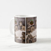 Mok van Louis Wain Cat Kerstparty (Voorkant links)