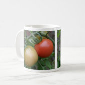 Mok van Oranje en rode tomaten (Voorkant links)