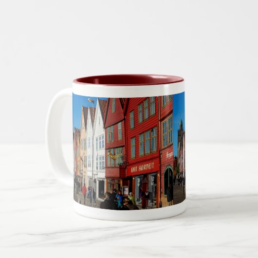 Mok van snijhout (Voorkant links)