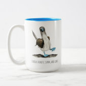 Mok van tweetone koffie met blauw-voetgebaseerde v (Links)