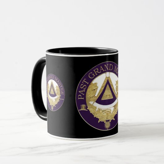 Mok van vorige grootmeester (Voorkant links)