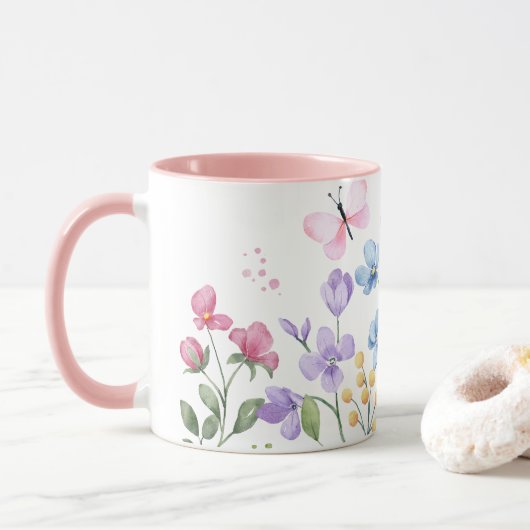 Mok van wilde bloemen en vlinders (Met donut)