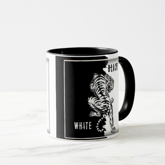 Mok van zwarte en witte tijgerkoffie (Voorkant rechts)