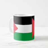 Mok voor keramische koffie onder de Palestijnse vl (Voorkant links)