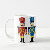 Mok voor kerstfeestdagen bij de voedselkraker (Links)