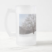 Mok winterbomen, gevroren glazen bier (Links)