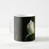 Mok witte rosebud koffie (Voorkant links)