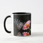 Mok zwarte en witte vlinder (Links)