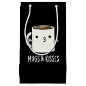 Mokken en Kisses Funny Mug Pun Dark BG Klein Cadeauzakje (Voorkant)