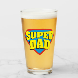 mokken en kopjes glas