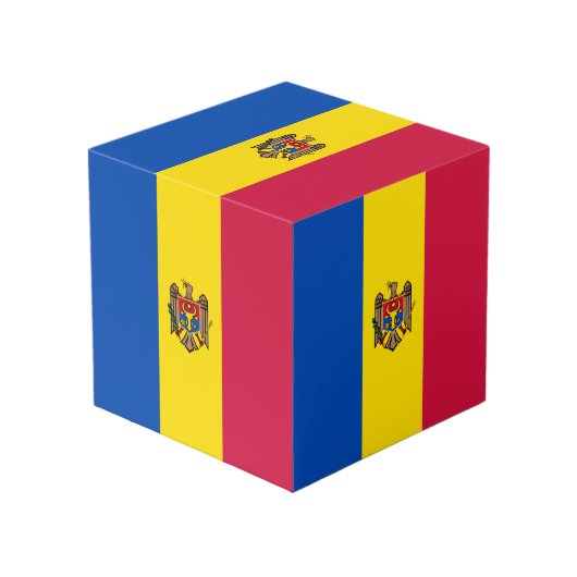 Moldavië vlag kubus (Voorkant hoekig)