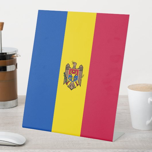 Moldavische vlag reclamebord met voetstuk (Insitu)