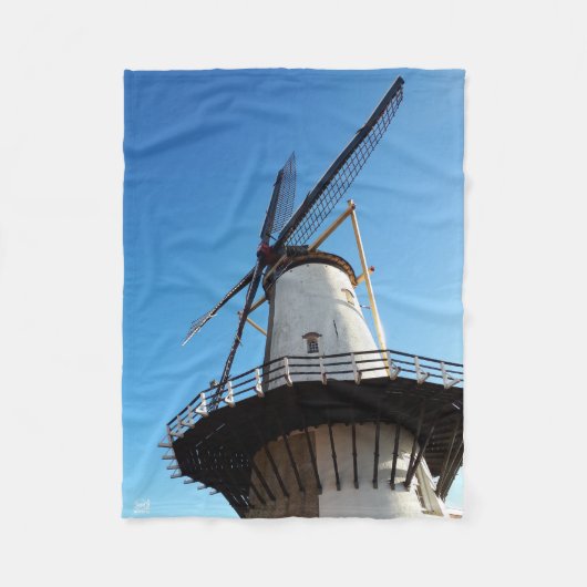 Molen in Nederland in Willemstad. Fleece Deken (Voorkant)