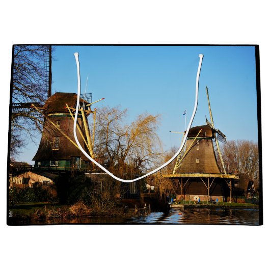 Molens in Nederlands landschap. Groot Cadeauzakje (Voorkant)