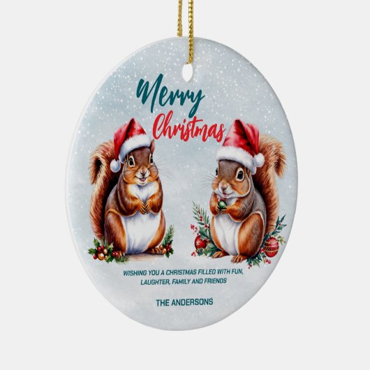 mollige eekhoorn kerstmuts vrolijke kerstsneeuw keramisch ornament (Rechts)