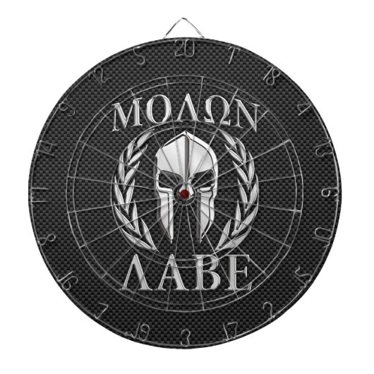 Molon Labe Chrome Spartan Helmet over koolstofveze Dartbord (Voorkant)