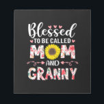 Mom And Granny Floral Birthday Notitieblok<br><div class="desc">Mom And Granny Floral Birthday</div>