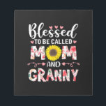 Mom And Granny Floral Birthday Notitieblok<br><div class="desc">Mom And Granny Floral Birthday</div>