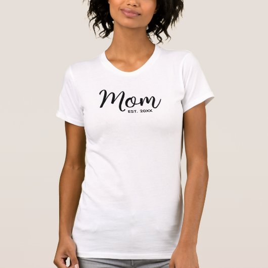 Mom Black Script Established Date Minimal Bold T-shirt (Voorkant)