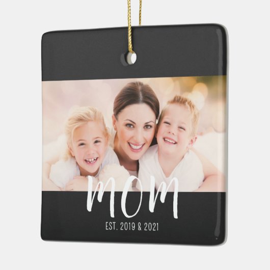 Mom Established Black White Script Photo Keramisch Ornament (Links)