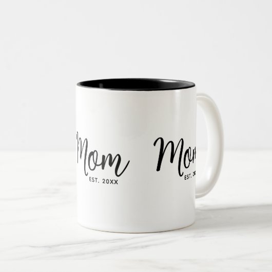Mom Established Date Black Script New Mom Gift Fun Tweekleurige Koffiemok (Voorkant rechts)
