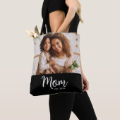 Mom Established Date White Script Photo on Black  Tote Bag (Dichtbij)