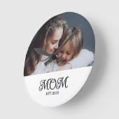 Mom Established Modern Black Script Photo Ronde Klok (Hoek)