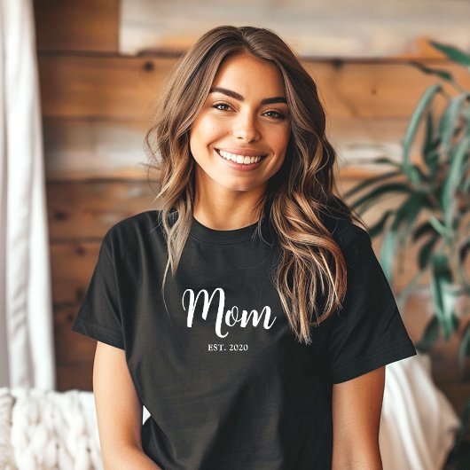 Mom Established New Mom Gift T-shirt
