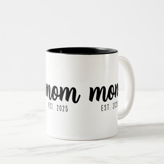 Mom Established New Mom Gift  Tweekleurige Koffiemok (Voorkant rechts)