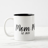 Mom Established New Mom Gift Tweekleurige Koffiemok (Links)