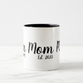 Mom Established New Mom Gift Tweekleurige Koffiemok (Center)