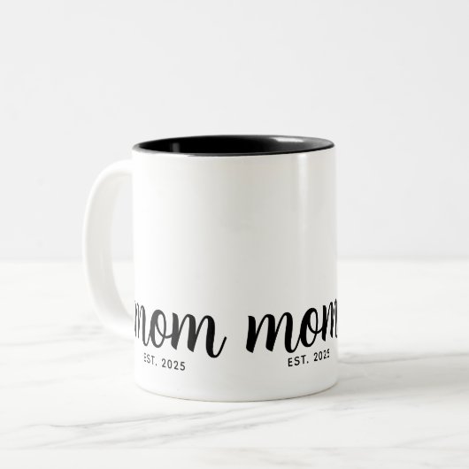 Mom Established New Mom Gift Tweekleurige Koffiemok (Voorkant links)