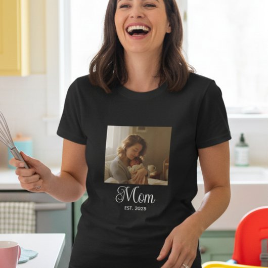 Mom Established Script Photo T-shirt