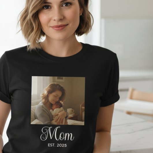 Mom Established Script Photo T-shirt