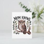 Mom Knows Aankondigingskaart (Staand voorkant)