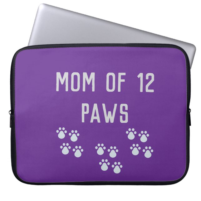 Mom of 12 paws laptop sleeve (Voorkant)