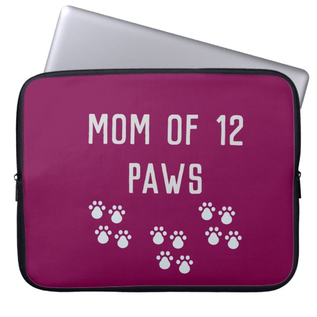 Mom of 12 paws laptop sleeve (Voorkant)