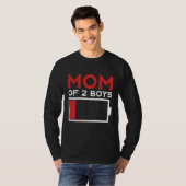 Mom of 2 Boys Mother's Day T-shirt (Voorkant volledig)