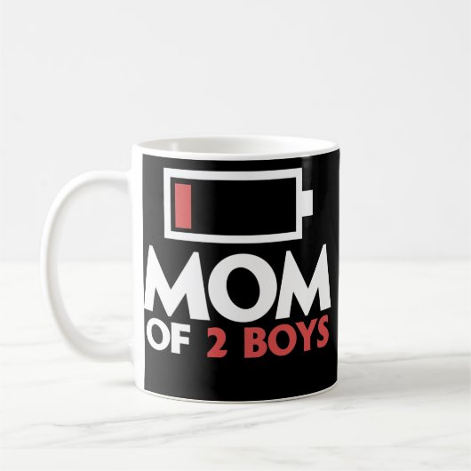 Mom of 2 Boys Tired Mother with two Sons Low Koffiemok (Links)