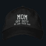 Mom of Duty Eenvoudige moderne typografie Custom Geborduurde Pet<br><div class="desc">Mom Off Duty Simple Modern Typography Custom Embroidered Baseball Pet bevat de eenvoudige,  moderne geborduurde tekst "Mom,  off duty,  Go ask your dad". Perfect als cadeau voor mama voor Moederdag,  Kerstmis,  verjaardag en meer. Creëer door Evco Studio www.zazzle.com/store/evcostudio</div>