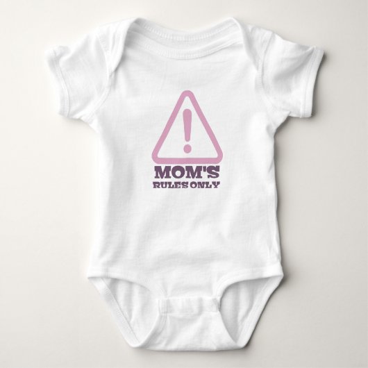 Mom’s Rules Only – Sassy New Mom Baby Apparel Romper (Voorkant)